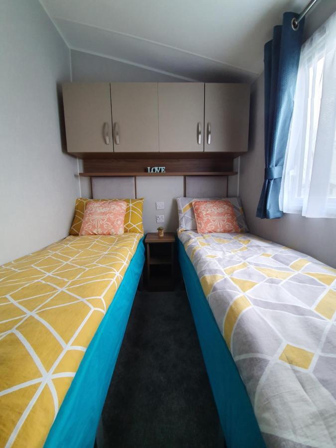 Rj Luxury Caravan Hire With Hot Tub Tattershall Extérieur photo